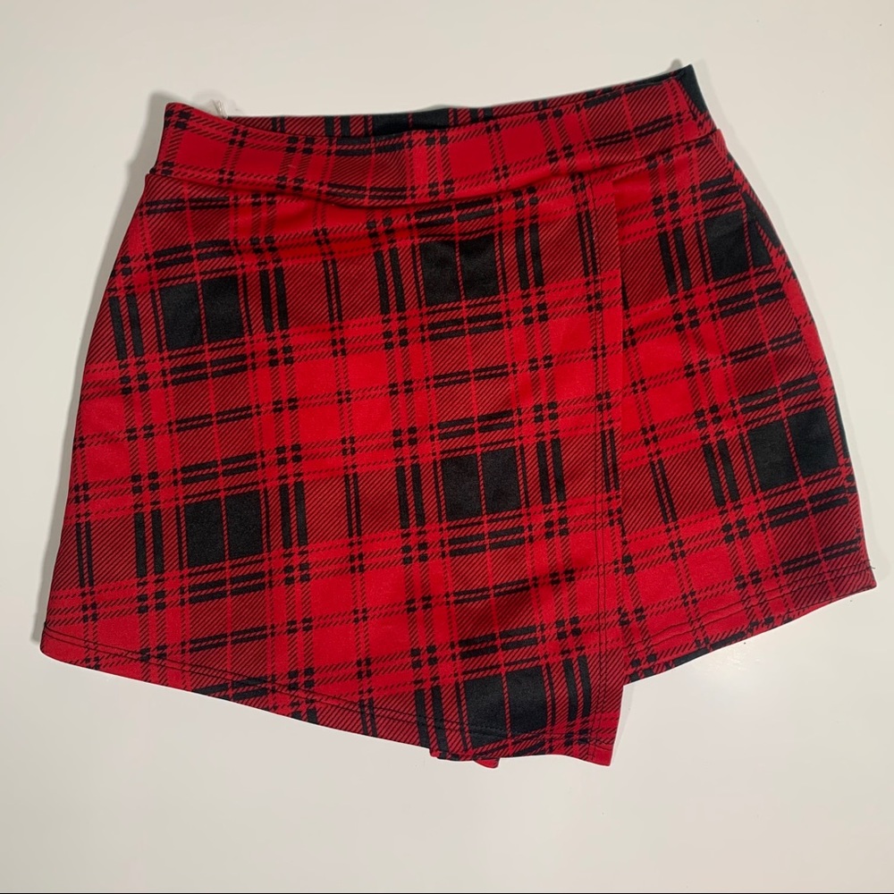 Skort red to women